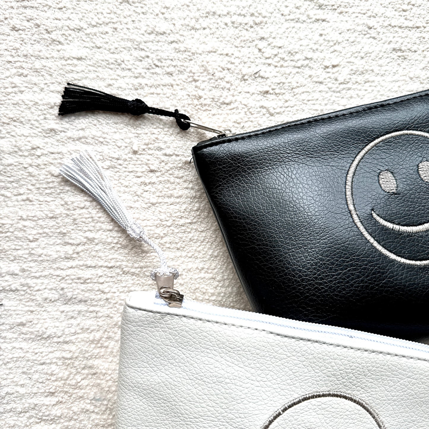 Smiley embroidered pouch Medium Size Brack x Sirver