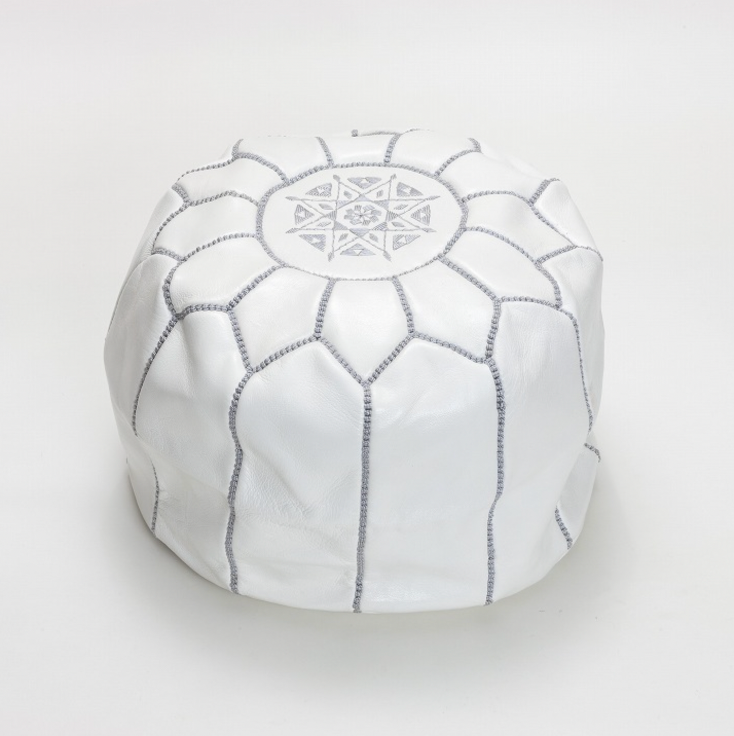 Leather pouf M White x Gray