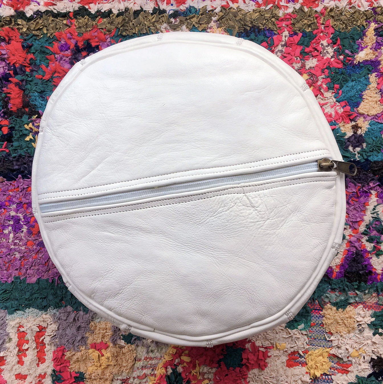 Leather pouf M Gray x White